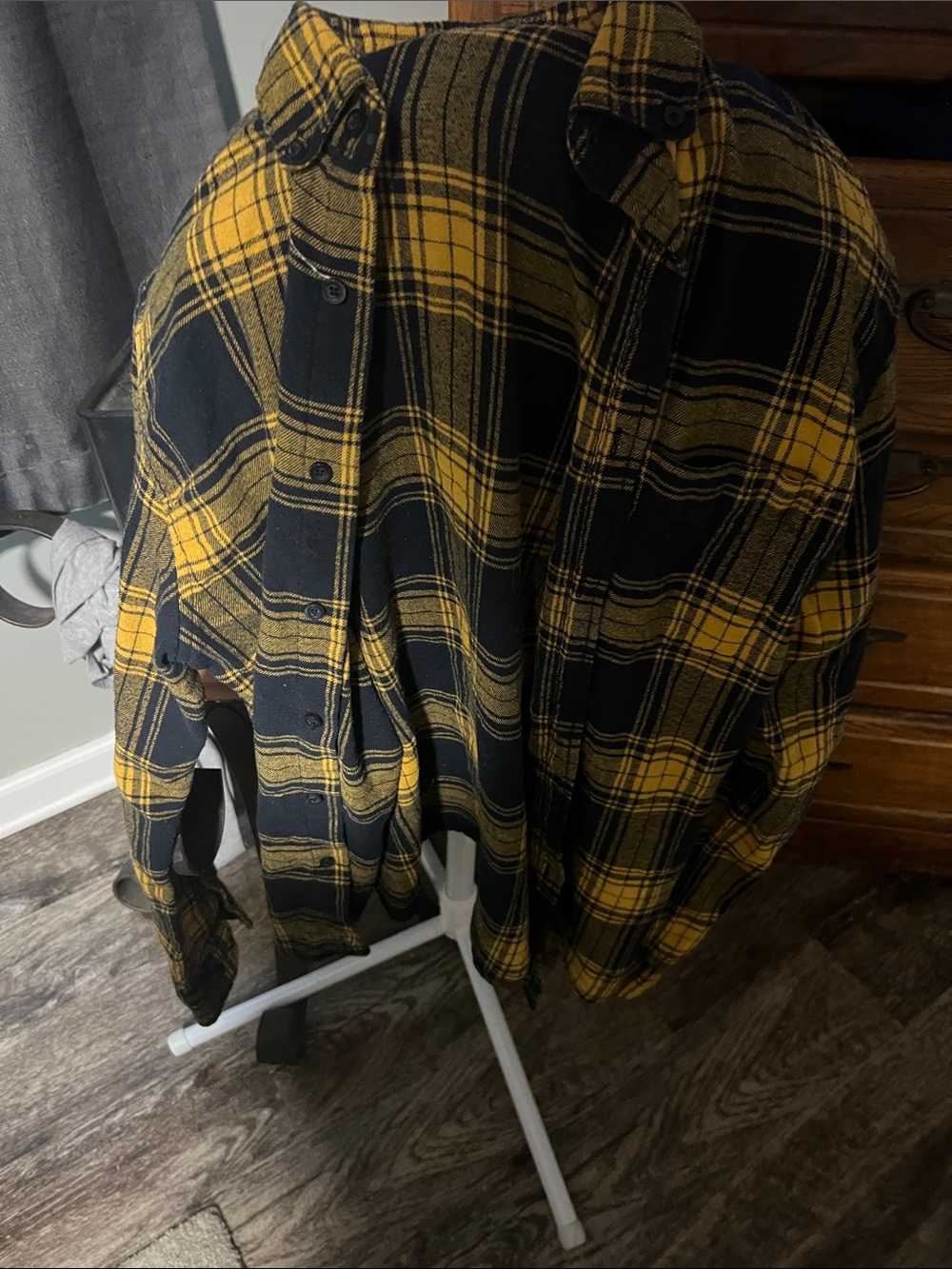 Goodfellow & Co Yellow and Black Plaid Button-Down Shirt